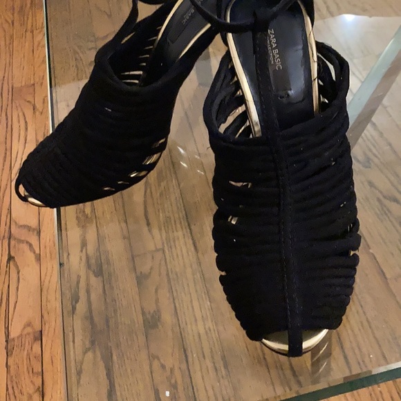 Black Suede Heels with Gold Chrome Heel size 37 4” heel height - Picture 3 of 7